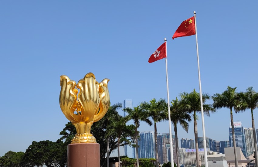 Hong Kong Emerges as Crypto Haven Amid U.S. Regulatory Crackdown